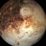 Есть ли кратеры на Плутоне?